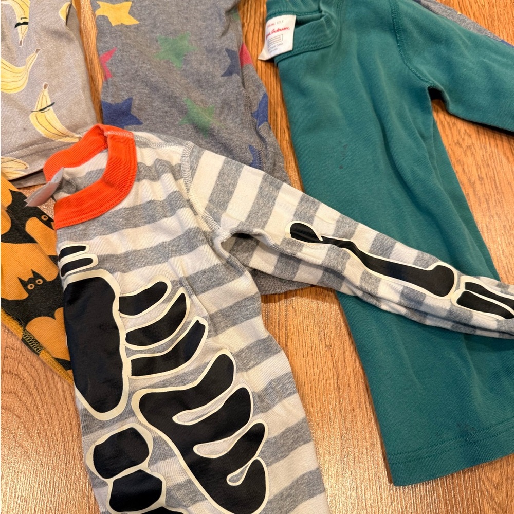 Hanna Andersson Organic
Size 5 Pajamas Kids six pair - Picture 3 of 3